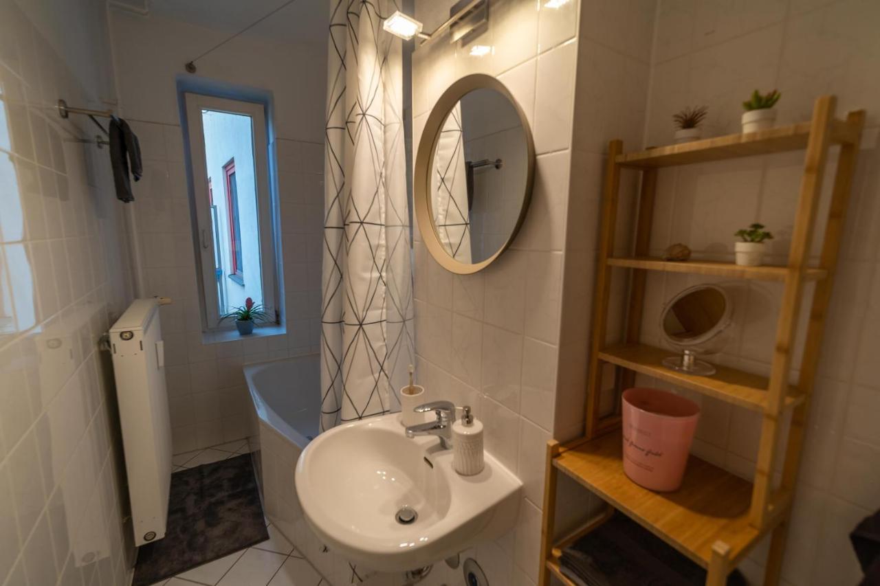 2 Bedroom 65Qm - Kitchen - Central - Netflix Magdeburgo Exterior foto