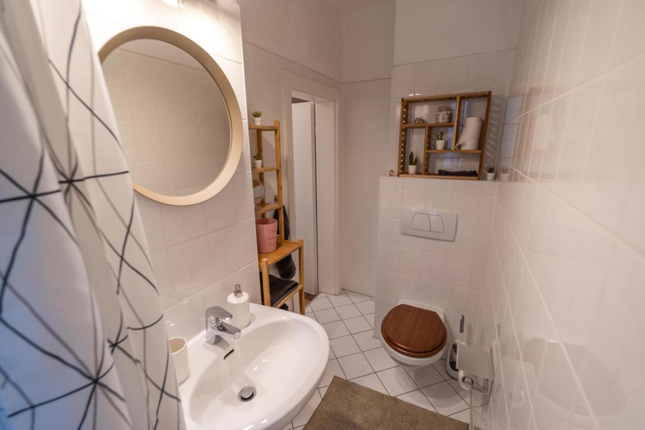 2 Bedroom 65Qm - Kitchen - Central - Netflix Magdeburgo Exterior foto